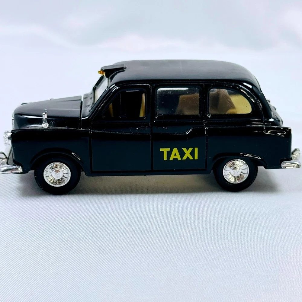 Vintage Welly London Black Taxicab Diecast Opening Doors Hood 5